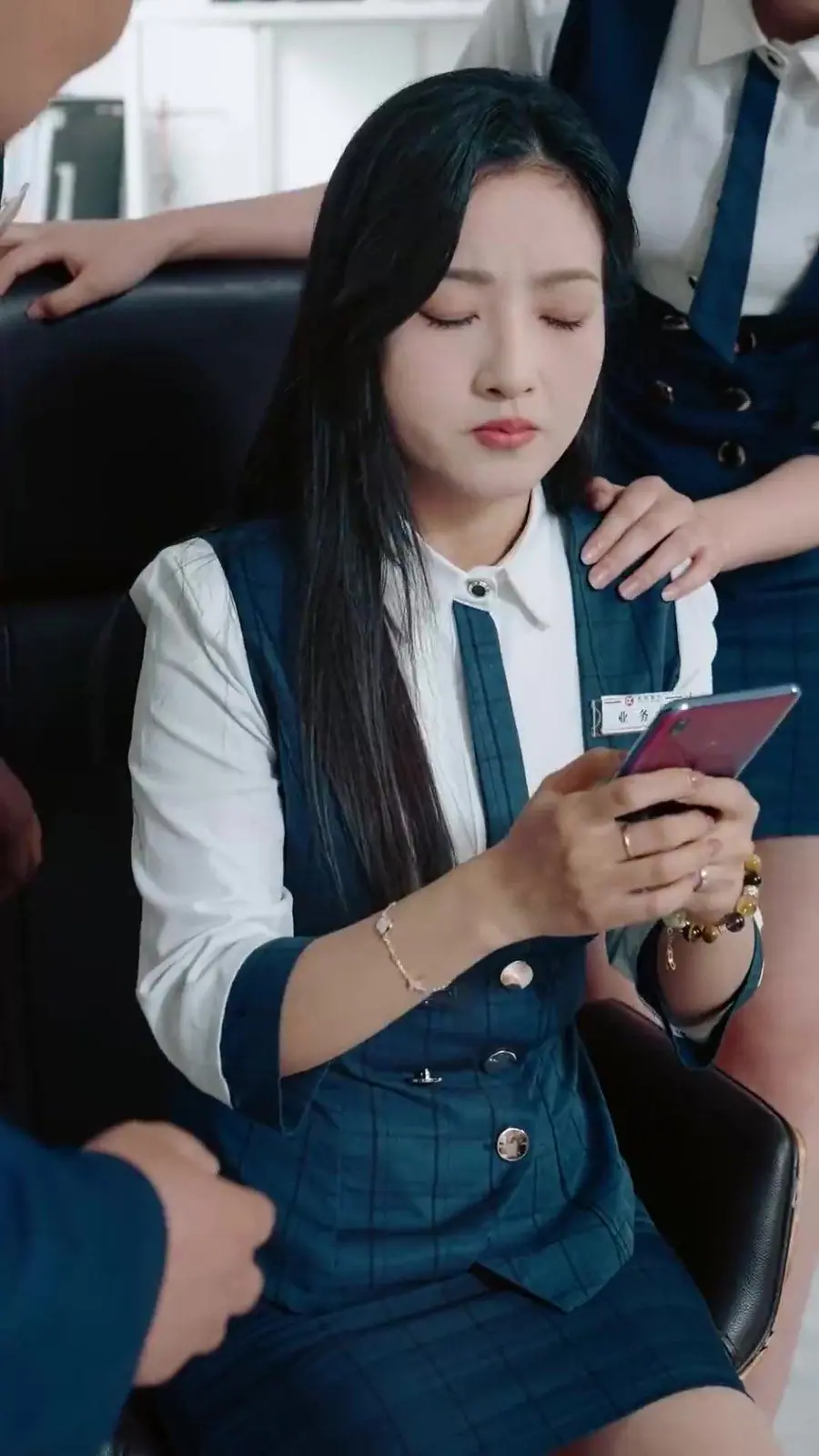 《求求你收手吧，演习早结束了》：现代战场下的铁血柔情，看“她”如何化解国家危机！